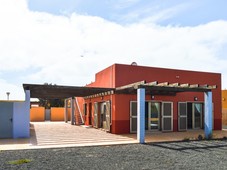 Venta de casa con terraza en Caleta de Fuste, Urcanización Las Salinas