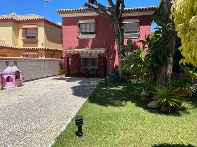 Alquiler de casa con terraza en Chiclana de la Frontera, 2ª pista de La Barrosa