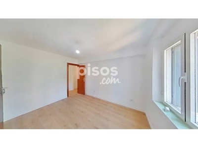 Piso en alquiler en Calle de San Magín en Zofío por 890 €/mes