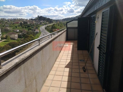 Alquiler Dúplex Ourense. Con terraza 90 m²