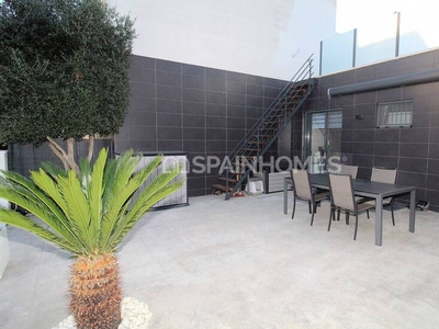 Casa moderna con solariums y aparcamiento en Algorfa España