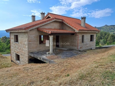 Chalet en Nogueira de Ramuín