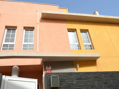 Venta Casa adosada en Los Pastores Tuineje. Con terraza 88 m²