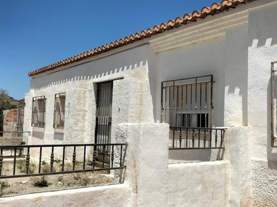 Venta Casa rústica en Barranco del Agua Albuñuelas. 160 m²