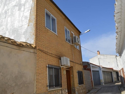 Venta Casa rústica en Calle Estrecha Villamayor de Santiago. 182 m²