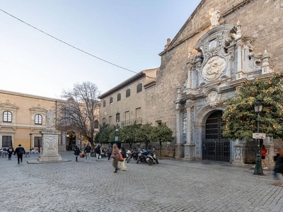 Venta Piso Granada. Tercera planta con terraza