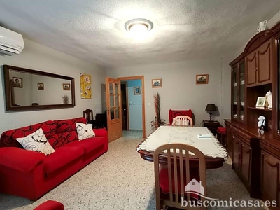 Venta Piso Linares. Piso de tres habitaciones en Calle Pedro Antonio de Alarcón. Muy buen estado tercera planta con balcón