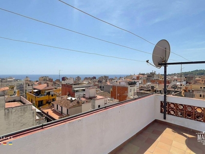 Venta Piso Lloret de Mar. Piso de tres habitaciones Buen estado sexta planta con terraza