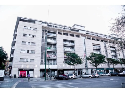 Piso de tres habitaciones Avenida La Buhaira 11, San Roque-La Calzada, Sevilla