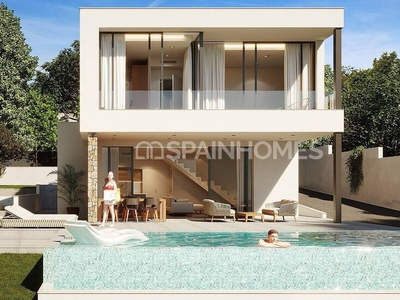 Villas en Parcelas de 700 m² con Piscinas en Campoverde Alicante