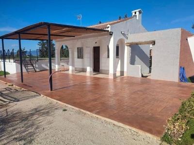 Alquiler Chalet en Camino de Borrajo Alhaurín El Grande. Muy buen estado 50 m²