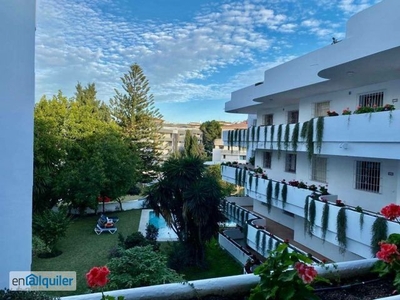 Piso de alquiler en Plaza de las Orquideas, Nueva Andalucia centro