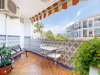Venta Piso Marbella. Piso de tres habitaciones Buen estado con terraza