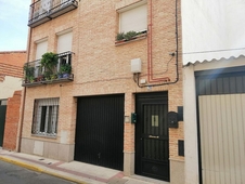 Venta de piso en calle Estafeta Vieja de 3 habitaciones con garaje y balcón