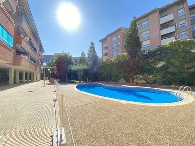 Alquiler de piso en Casablanca de 2 habitaciones con terraza y piscina