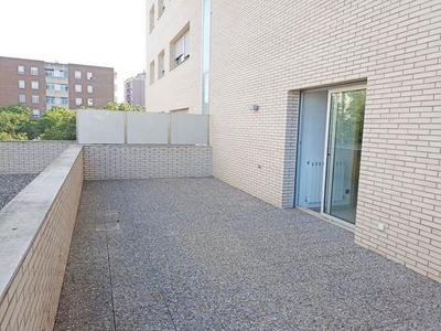 Alquiler de piso en Eixample Sud – Migdia de 2 habitaciones con terraza y garaje