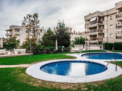 Piso en alquiler en Cunidor de 3 habitaciones con terraza y piscina