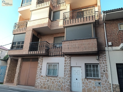 Venta de piso con terraza en Cantalejo, Pueblo