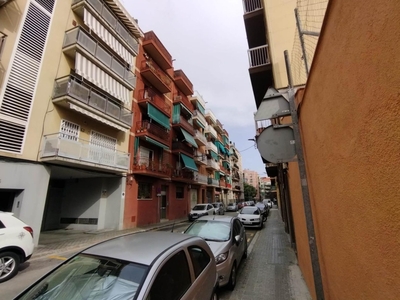 Venta de piso con terraza en Mataró