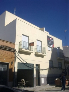 Alquiler Piso Huelva. Piso de una habitación en Calle Juan Mateo Jiménez 5. Muy buen estado planta baja con terraza