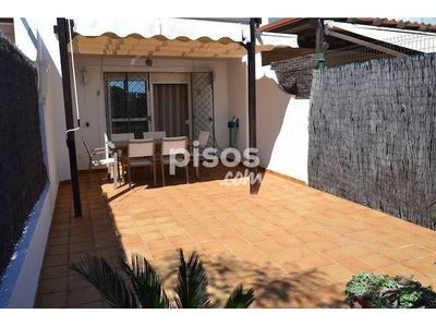 Casa adosada en alquiler en Hoyo 14 en Cartaya por 600 €/mes