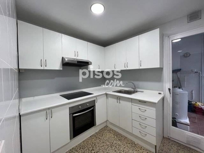 Piso en alquiler en Carrer de Sant Salvador, 8 en Zona Nord-La Serreta por 799 €/mes