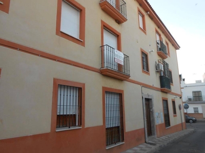 Venta Piso Alcalá del Río. Piso de tres habitaciones en Calle San Antonio. Sexta planta