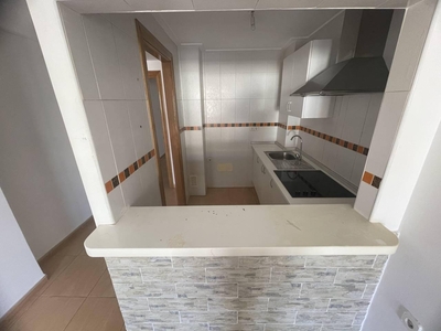 Venta Piso Alcantarilla. Piso de dos habitaciones en Calle REYES CATOLICOS. Buen estado tercera planta con balcón