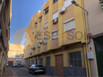 Venta Piso Almería. Piso de dos habitaciones en Calle MONTALBAN. Buen estado cuarta planta