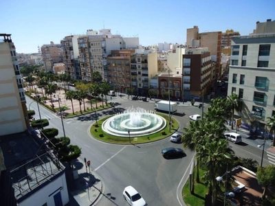 Venta Piso Almería. Piso de tres habitaciones Buen estado con balcón