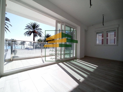 Venta Piso Benicasim - Benicàssim. Piso de tres habitaciones Primera planta con terraza