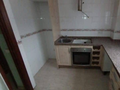 Venta Piso Cabra. Piso de tres habitaciones en Calle Maestro Rodríguez López. Planta baja