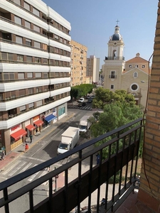 Venta Piso Cádiz. Piso de cuatro habitaciones Cuarta planta con terraza