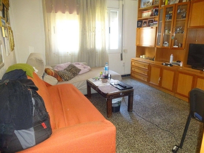 Venta Piso en Carrer Mossen Jacint Verdaguer. Cornellà de Llobregat. Segunda planta