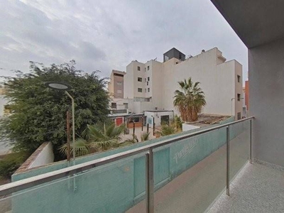 Venta Piso El Ejido. Piso de una habitación en Calle Álvarez de Castro 10. Buen estado planta baja plaza de aparcamiento con terraza