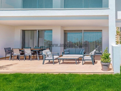 Venta Piso Estepona. Piso de dos habitaciones Planta baja con terraza