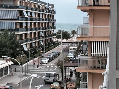 Venta Piso Gandia. Piso de una habitación en Calle Cataluña. Buen estado tercera planta con terraza