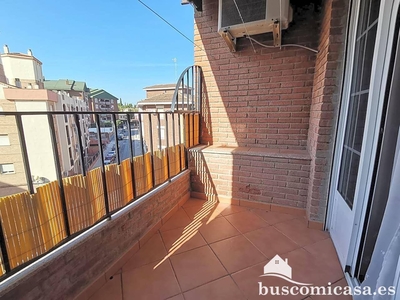 Venta Piso Linares. Piso de cuatro habitaciones en Calle Pintor el Greco. Buen estado tercera planta con terraza