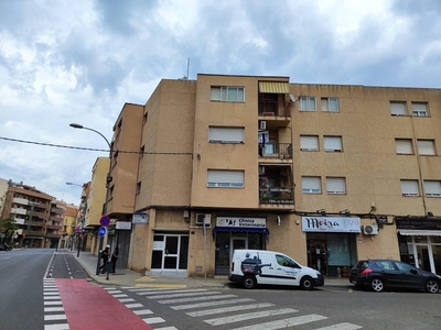 Venta Piso Lleida. Piso de tres habitaciones en Calle Nostra senyora del Carmen 1. Buen estado tercera planta