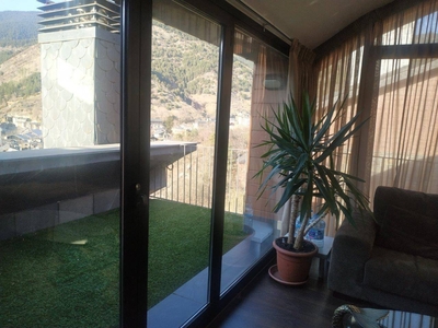 Venta Piso Ordino. Piso de tres habitaciones Buen estado quinta planta con terraza