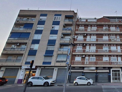 Venta Piso Paterna. Piso de cuatro habitaciones en Mestre Ramon Ramia Querol 51. Tercera planta con balcón