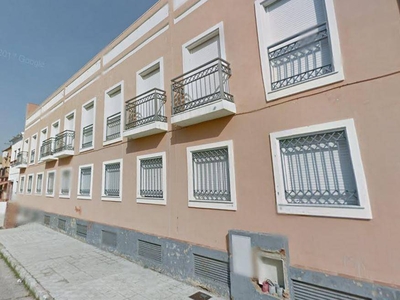 Venta Piso Pilas. Piso de dos habitaciones en Calle Juan de la Cosa. Tercera planta