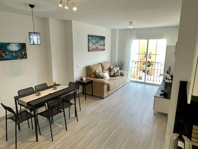 Venta Piso Rincón de la Victoria. Piso de tres habitaciones Muy buen estado primera planta con balcón calefacción individual