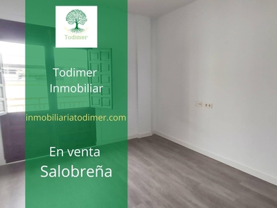 Venta Piso Salobreña. Piso de tres habitaciones Buen estado tercera planta con balcón