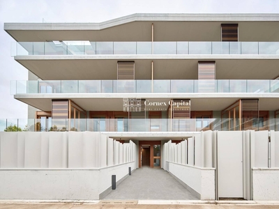 Venta Piso Sant Cugat del Vallès. Piso de cuatro habitaciones en CL Josep Tarradellas. Buen estado primera planta con terraza