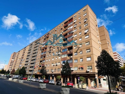 Venta Piso Talavera de la Reina. Piso de cuatro habitaciones en Avenida Juan Carlos I.