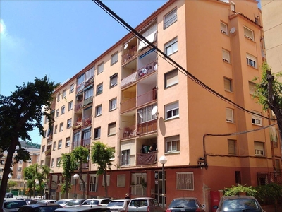 Venta Piso Tarragona. Piso de tres habitaciones en Calle Joana Jugan. Quinta planta con terraza