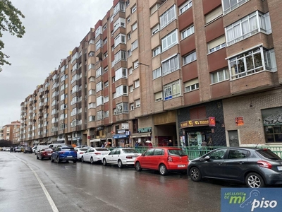 Venta Piso Valladolid. Piso de cuatro habitaciones en Calle SALUD. Buen estado primera planta con terraza