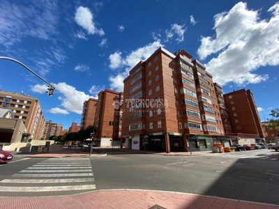 Venta Piso Valladolid. Piso de tres habitaciones Con terraza calefacción individual
