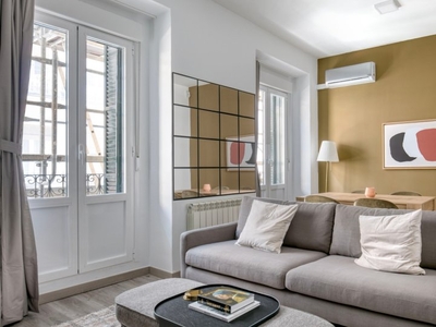 Apartamento de 2 dormitorios en alquiler en Malasaña, Madrid